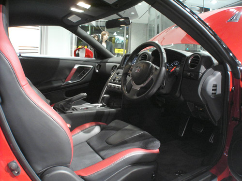 nissan-gtr-8.jpg
